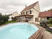 Maison à AUVERS-SUR-OISE