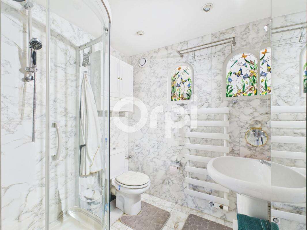 Appartement à MANDELIEU-LA-NAPOULE