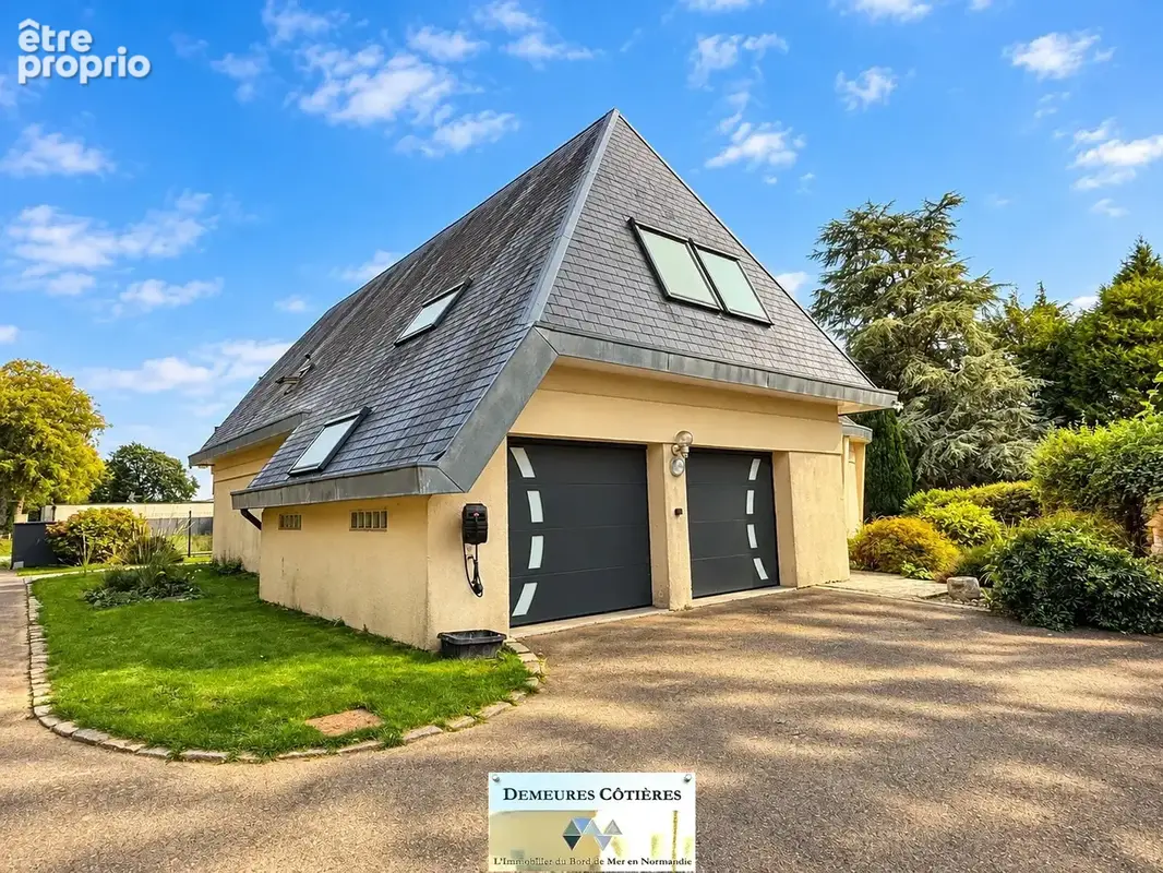 Maison d'architecte au coeur d'un jardin paysager avec dépendances - Manéglise - photo 7