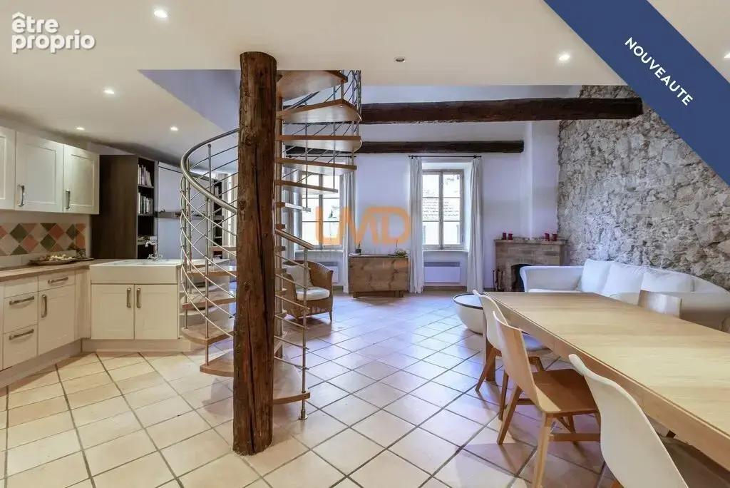 Villefranche-sur-Mer(06) de : Appartement Style loft 100m2 Vue m - photo 2