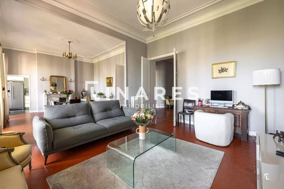 Appartement à MARSEILLE-8E