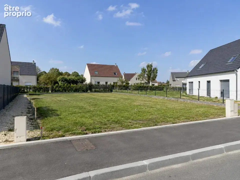 Photo Terrain à Precy-Sur-Oise au prix de 125 000€