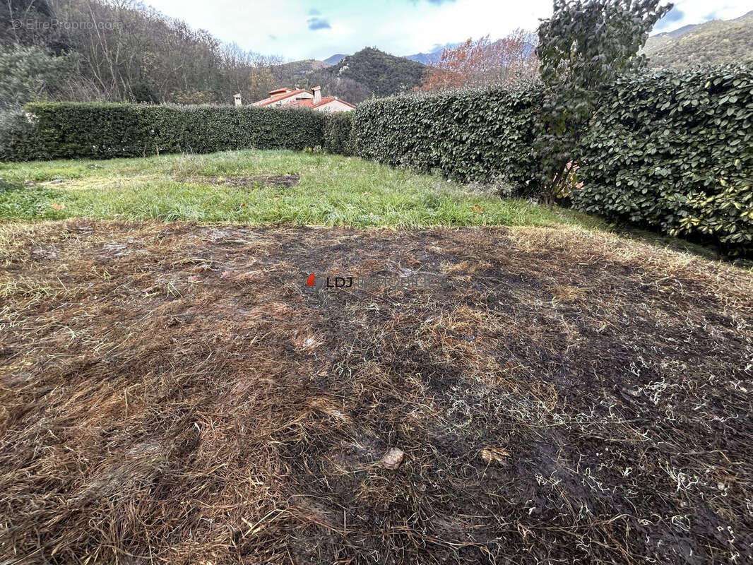 Terrain à ARLES-SUR-TECH