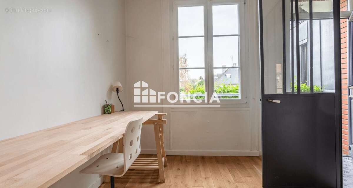 Maison à L'HAY-LES-ROSES