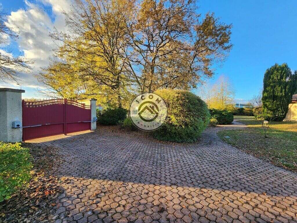 Maison à COULOUNIEIX-CHAMIERS