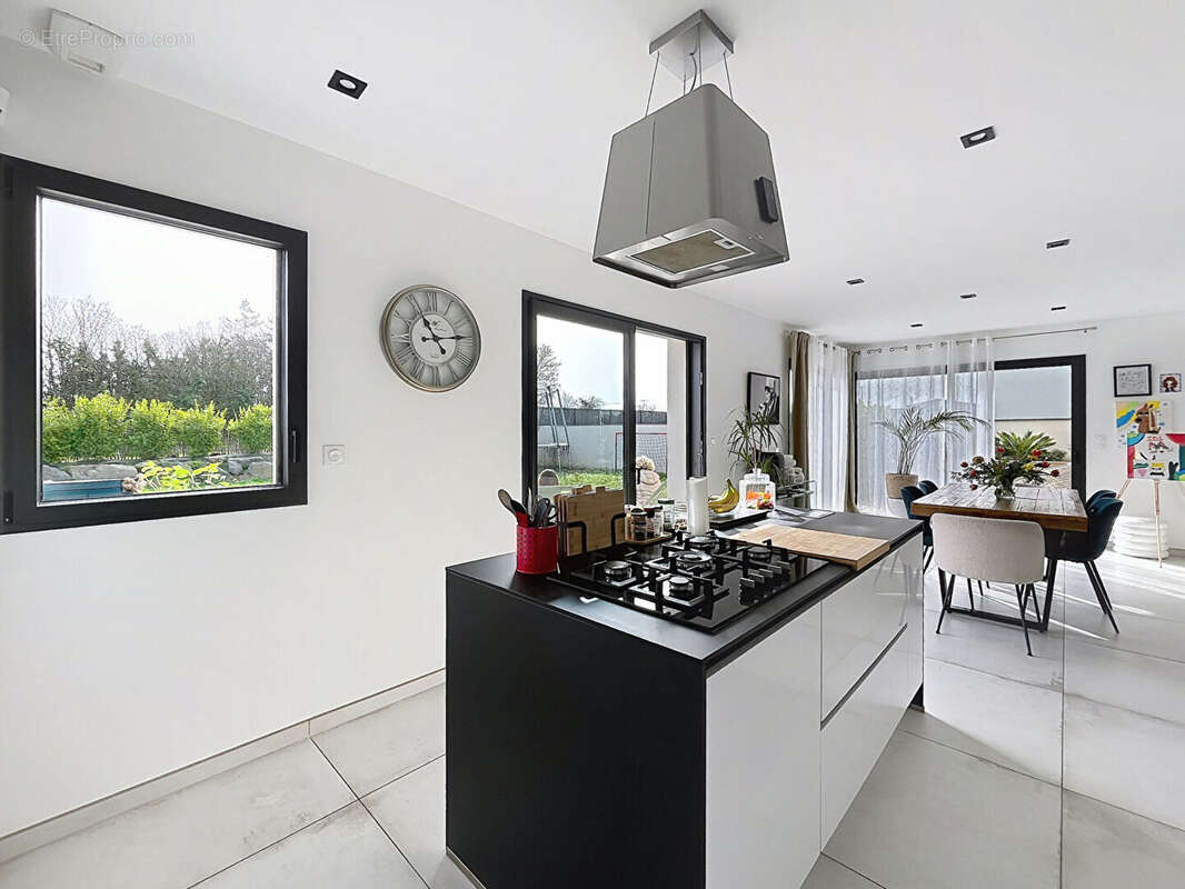 Maison à SAINT-MELOIR-DES-ONDES