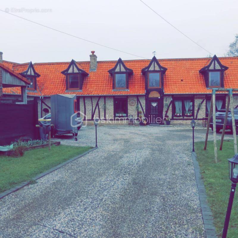 Maison à CAMBLAIN-CHATELAIN