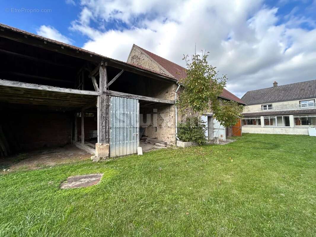 Maison à SAINTE-MAGNANCE