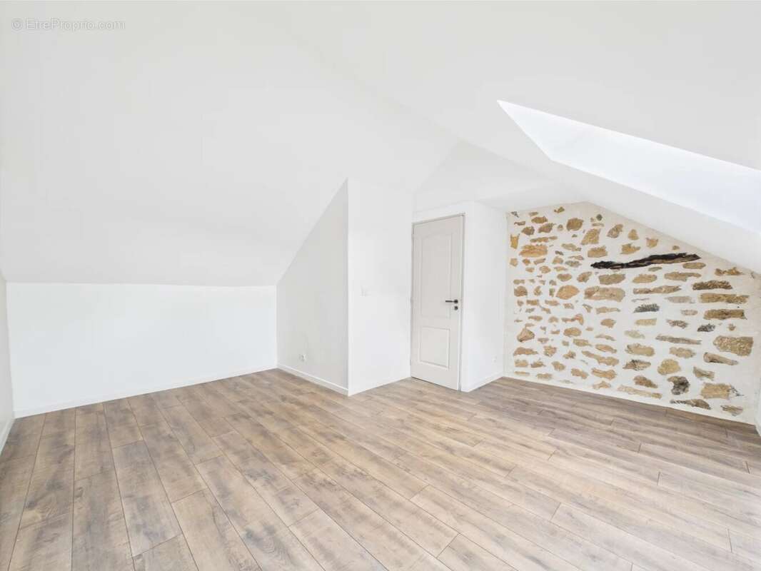 Maison à DUN-LES-PLACES