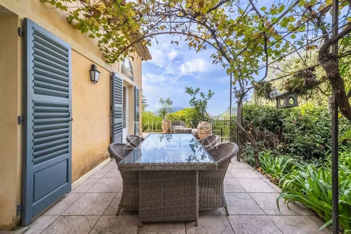 Maison à LA COLLE-SUR-LOUP