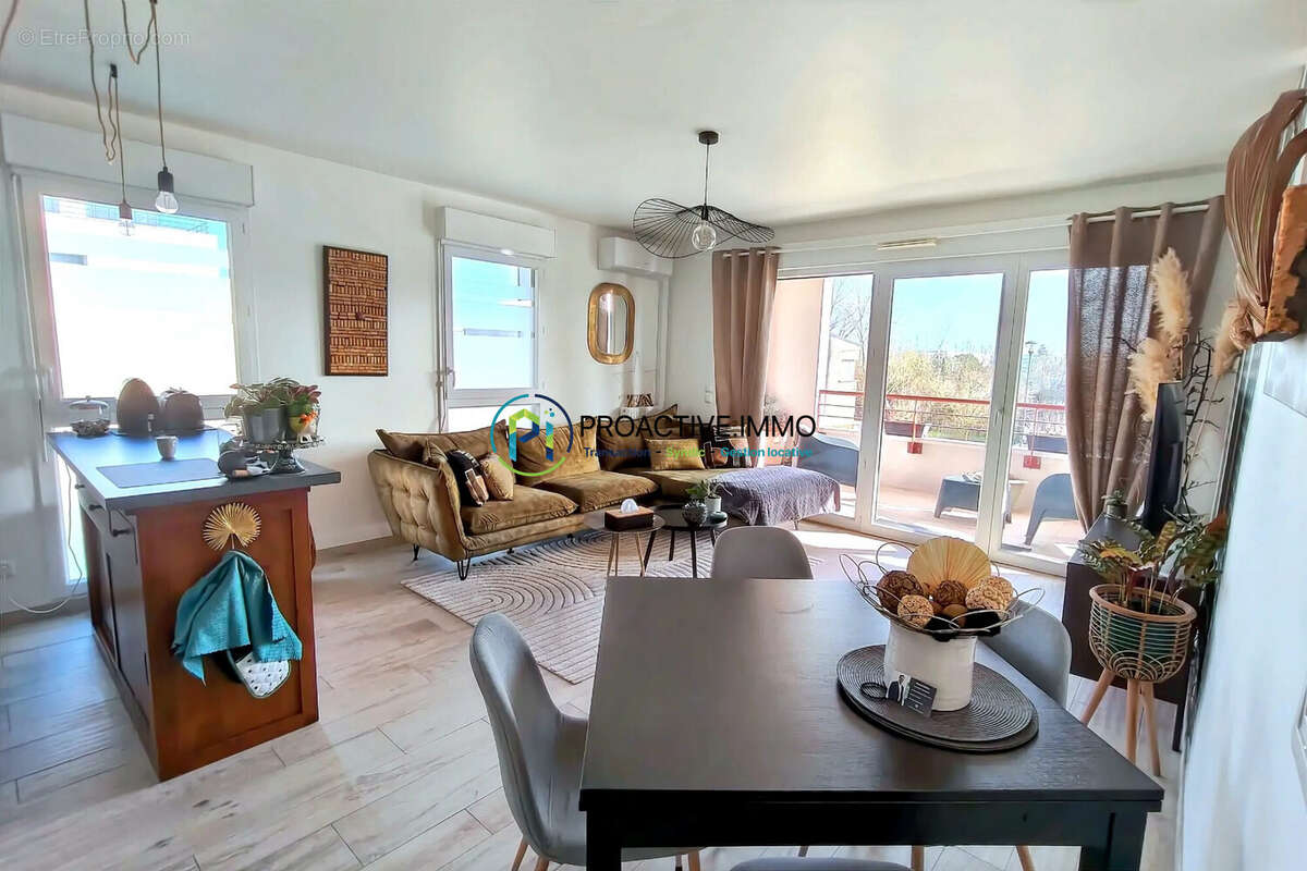 Appartement à VILLENAVE-D'ORNON