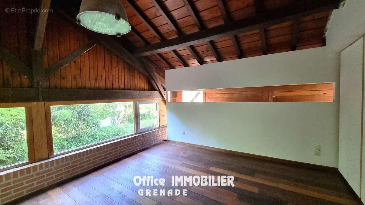 Commerce 260 m² à Grenade  - photo 13