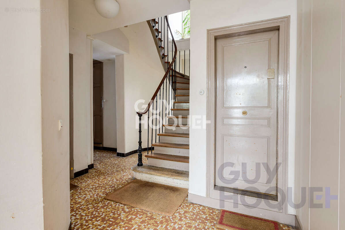 Bel Appartement de 38 m2 - Atypique Esprit Loft Village Ramey - photo 9