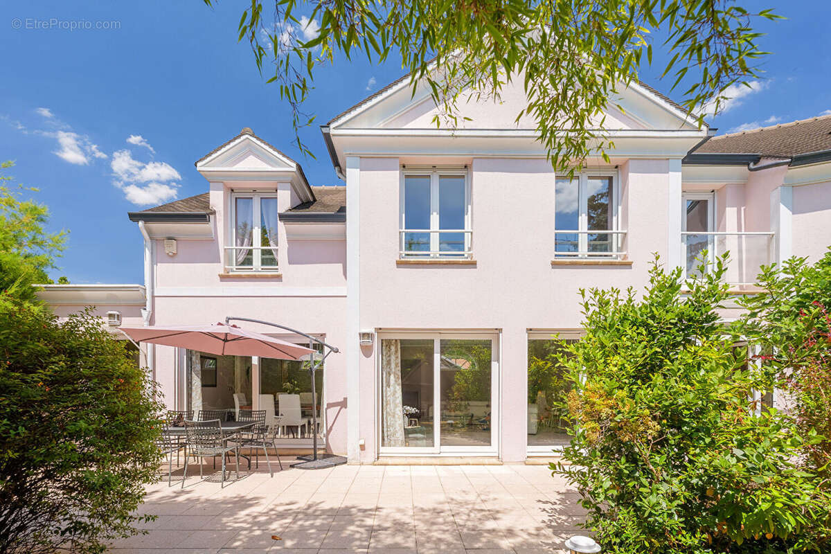 Aulnay-sous-bois ? quartier le parc  maison familiale 291 m² ? 5 chambres ? terrain arboré 712 m² - photo 18