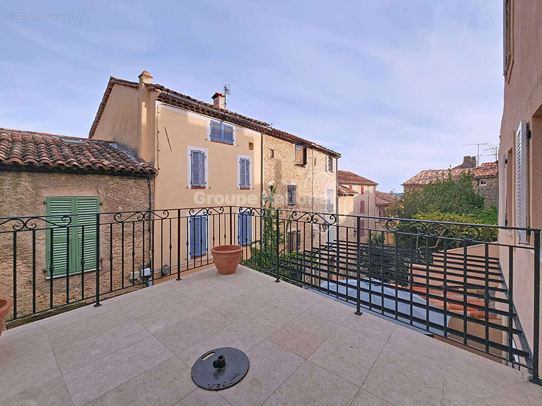 FAYENCE  -  Maison de village de 142m² avec jardin et terrasse - photo 2