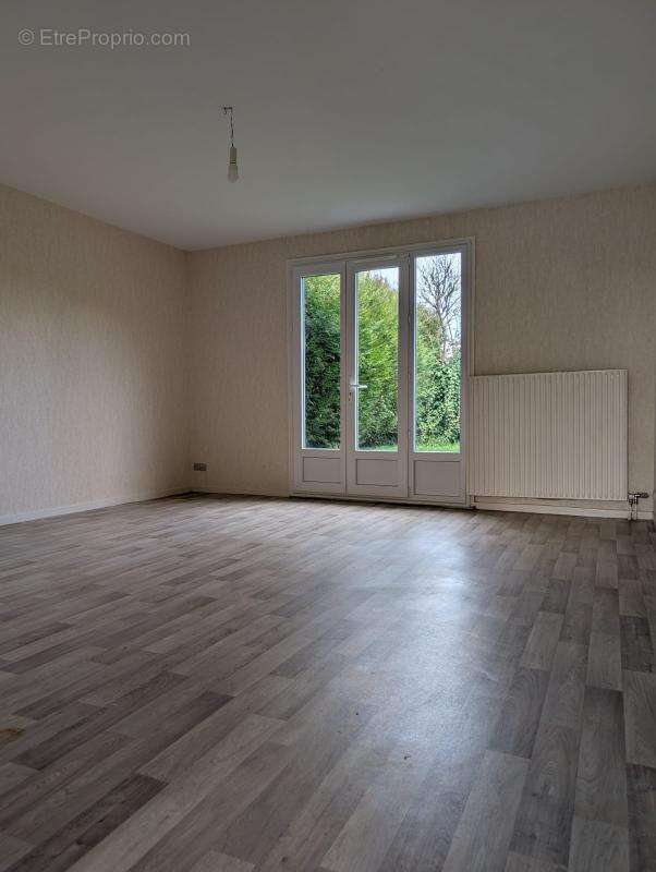 Maison à MONTMARAULT