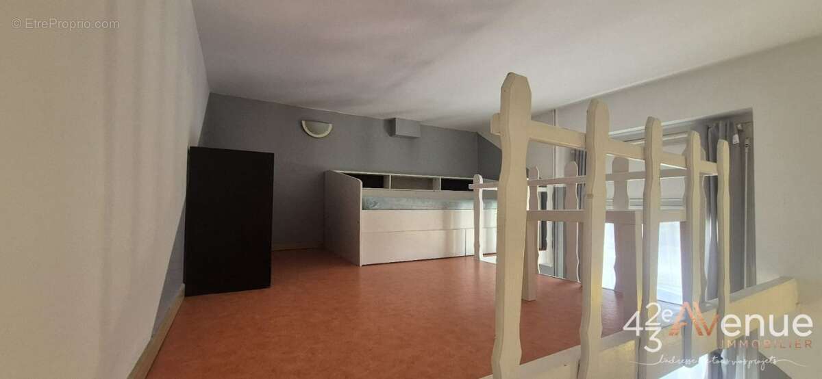 Appartement à SAINT-ETIENNE