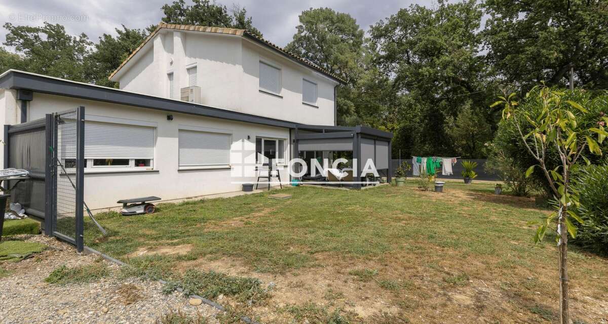 Blagnac- maison familiale renovee avec dependance - photo 5