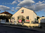 Maison à FLEURY-LES-AUBRAIS