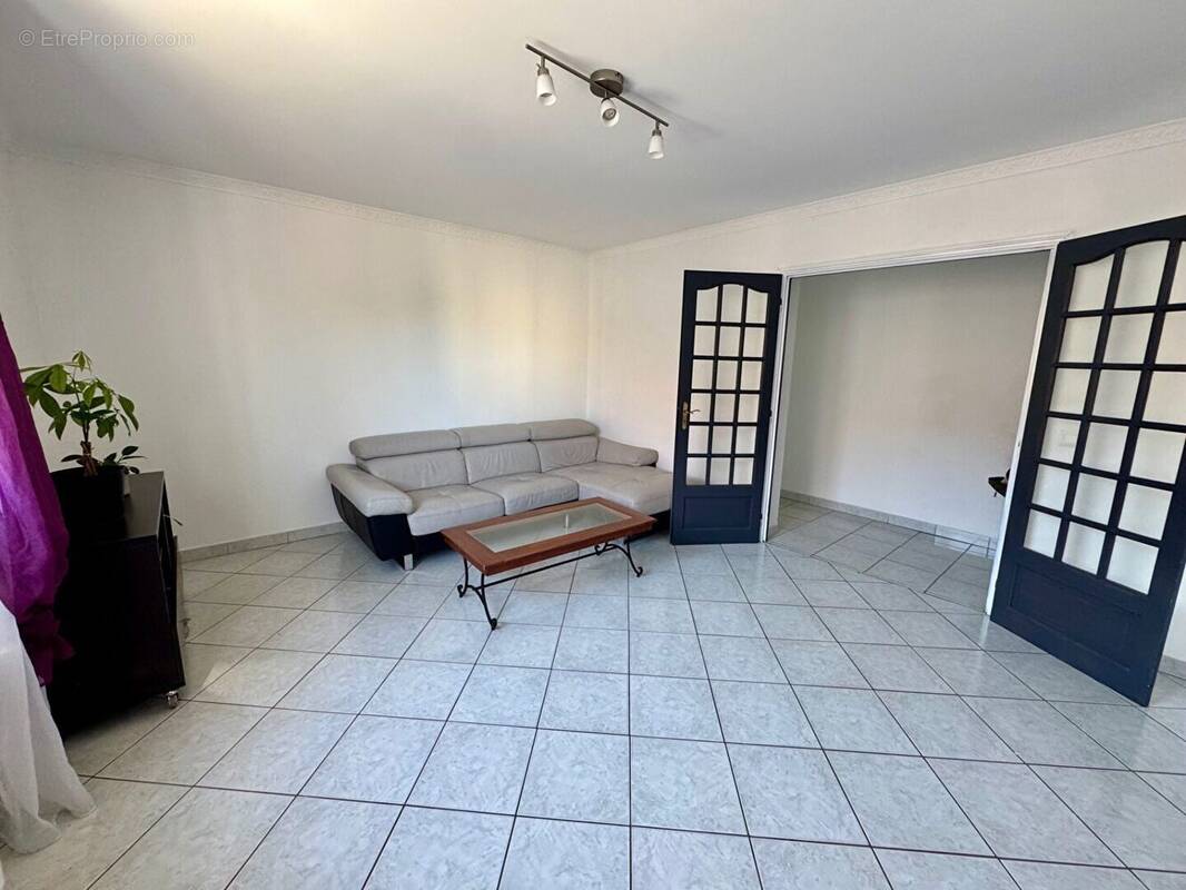 Appartement à VILLENEUVE-SAINT-GEORGES