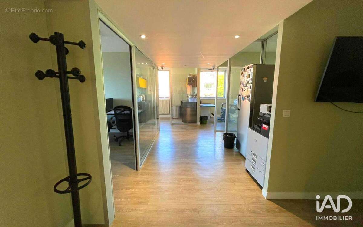 Photo 9 - Commerce à COURCOURONNES