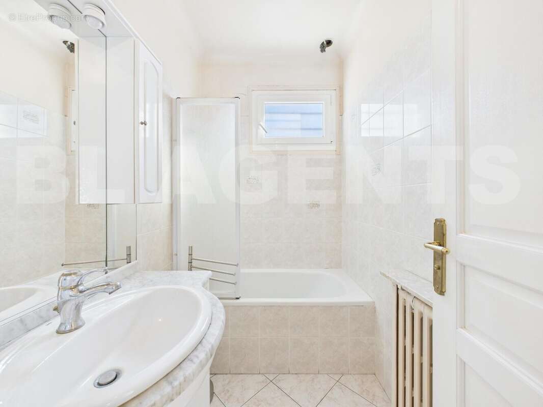 CAM04006G0-PR0040-STILL006 - Maison à SUCY-EN-BRIE