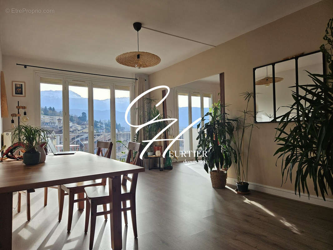Appartement 80 m² à Voiron  - photo 4