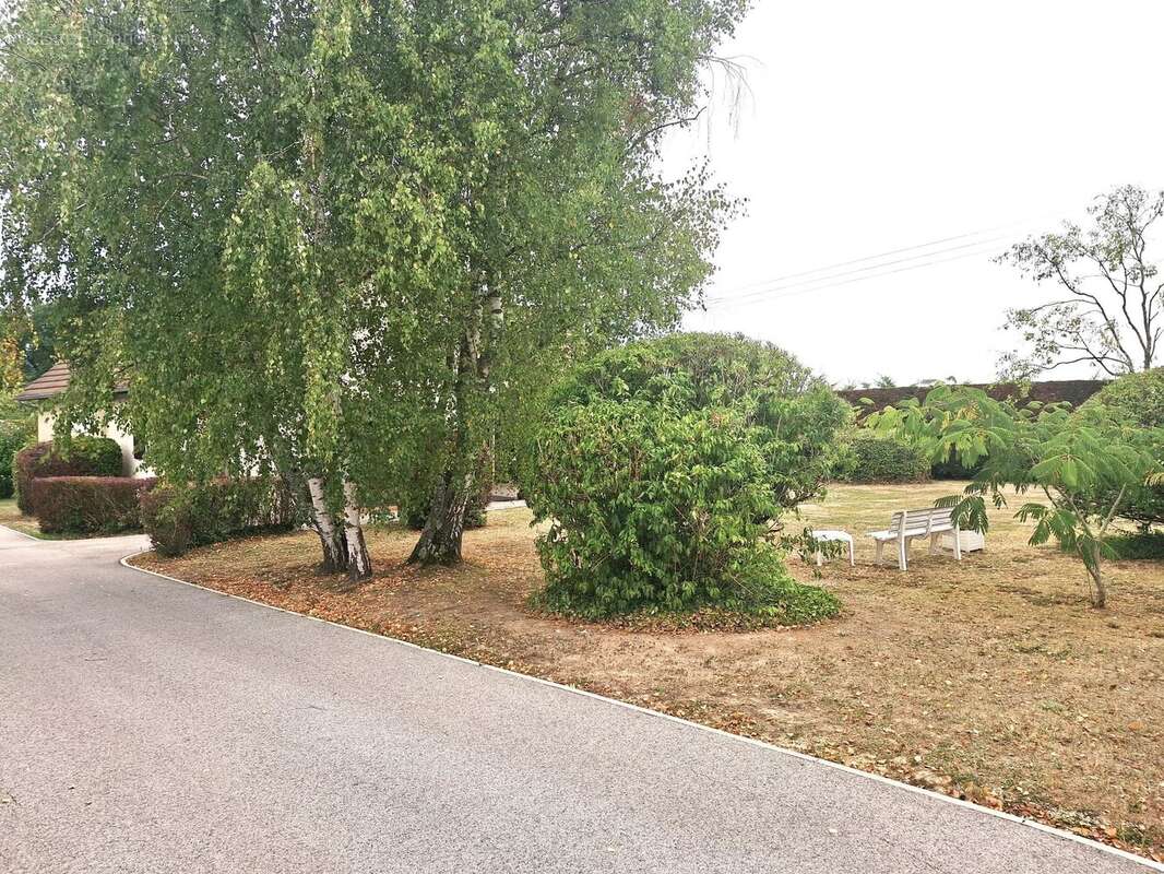 Maison à LA CHARMEE