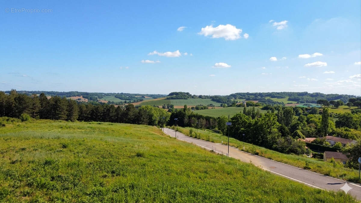 Terrain à PUYMIROL