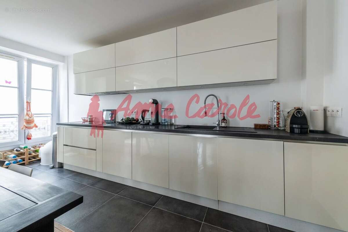 Appartement à PARIS-11E