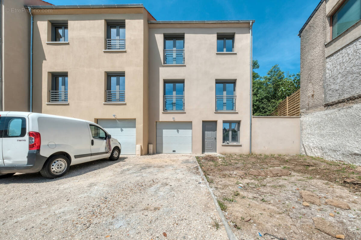 Maison à LIMOURS