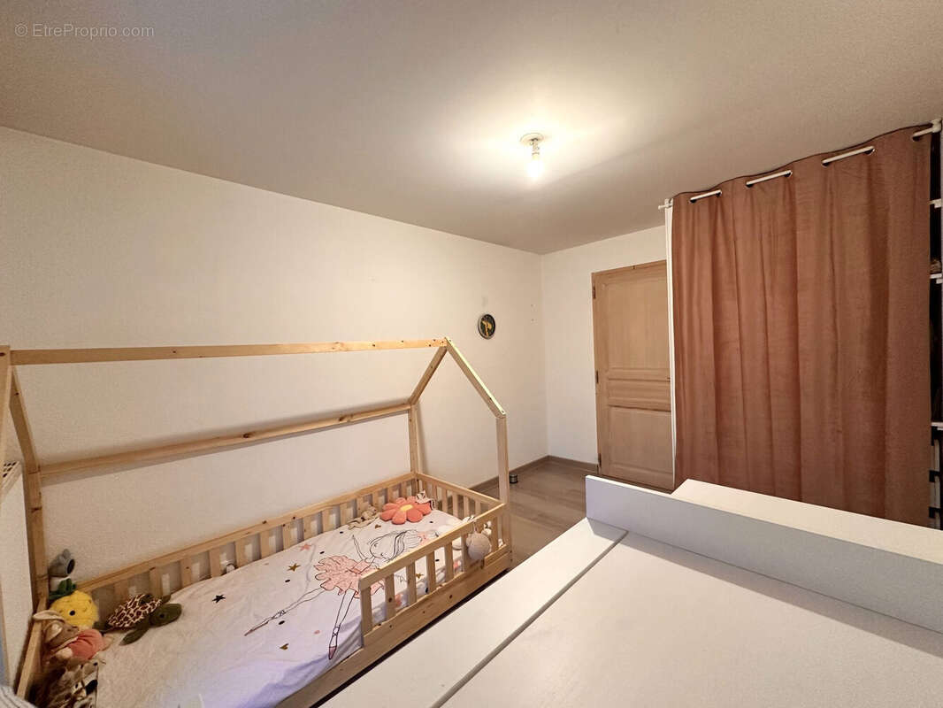 Appartement 84 m² à Scionzier  - photo 8