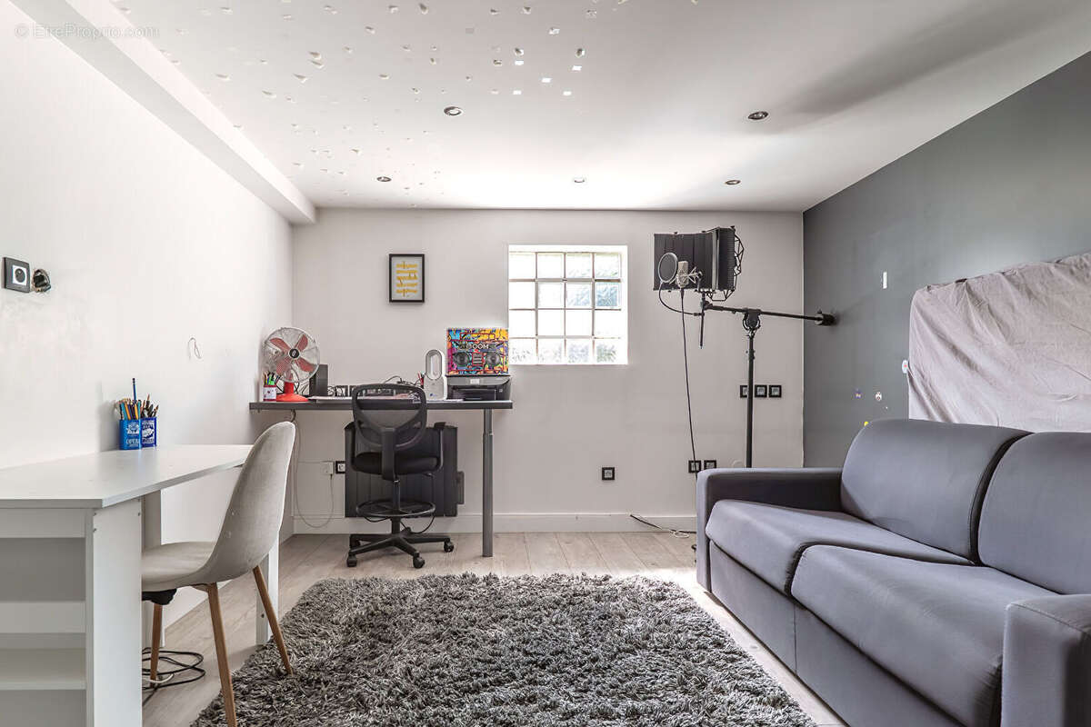 Maison à CHENNEVIERES-SUR-MARNE