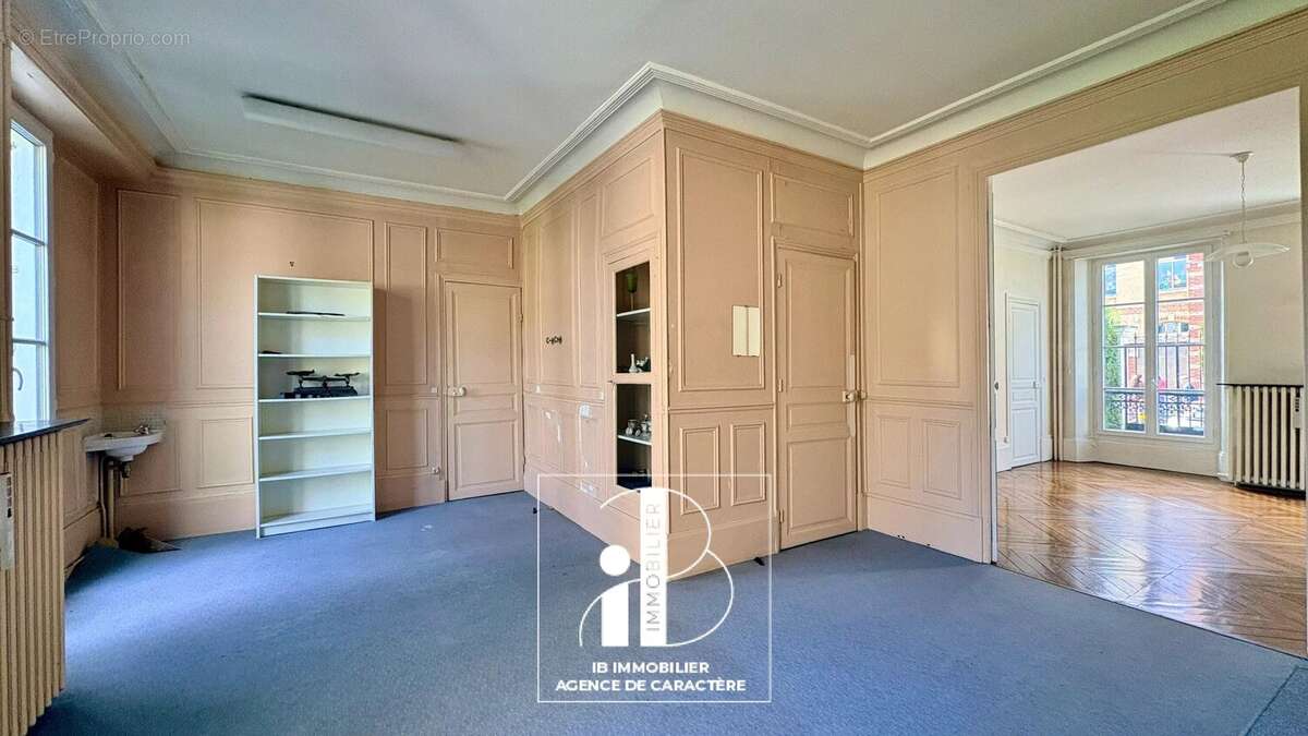 Maison à FONTAINEBLEAU