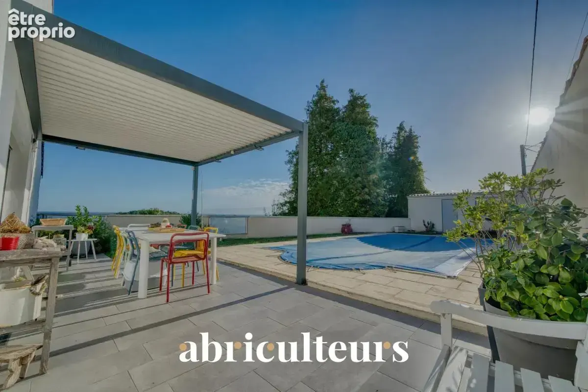 Photo Maison à Cognac au prix de 249 000€