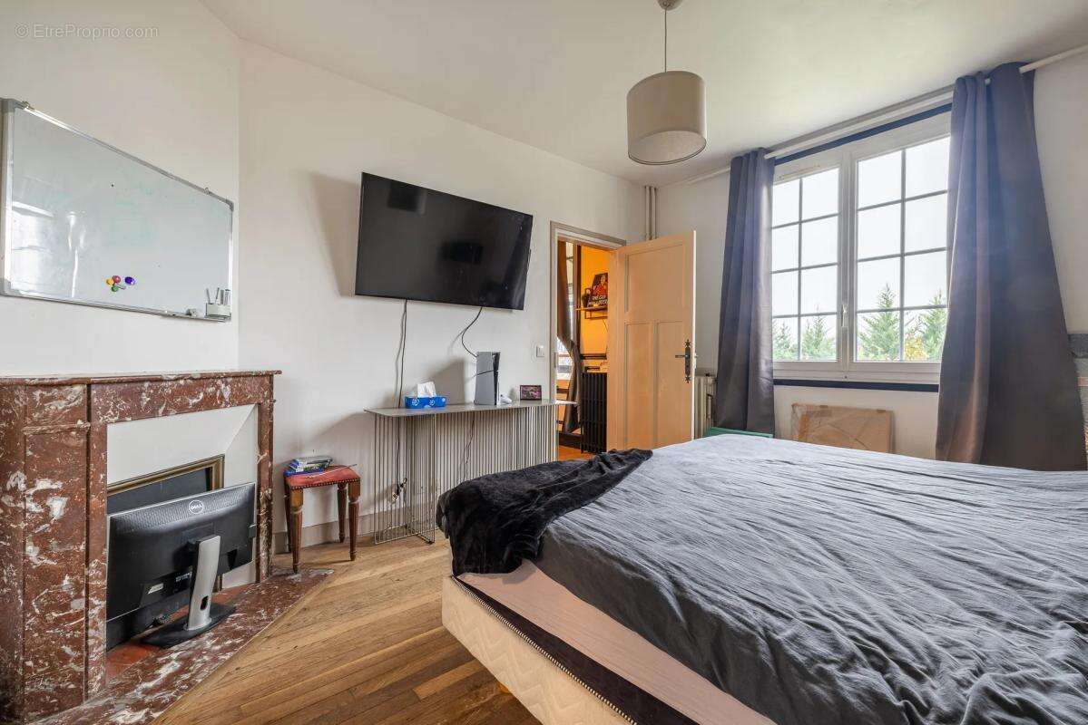 Maison à CORBEIL-ESSONNES