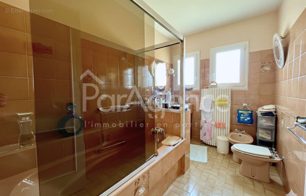 Maison à MESCHERS-SUR-GIRONDE