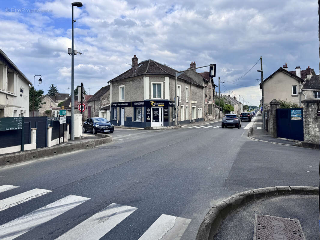 Commerce 36 m² à Sivry-Courtry  - photo 2
