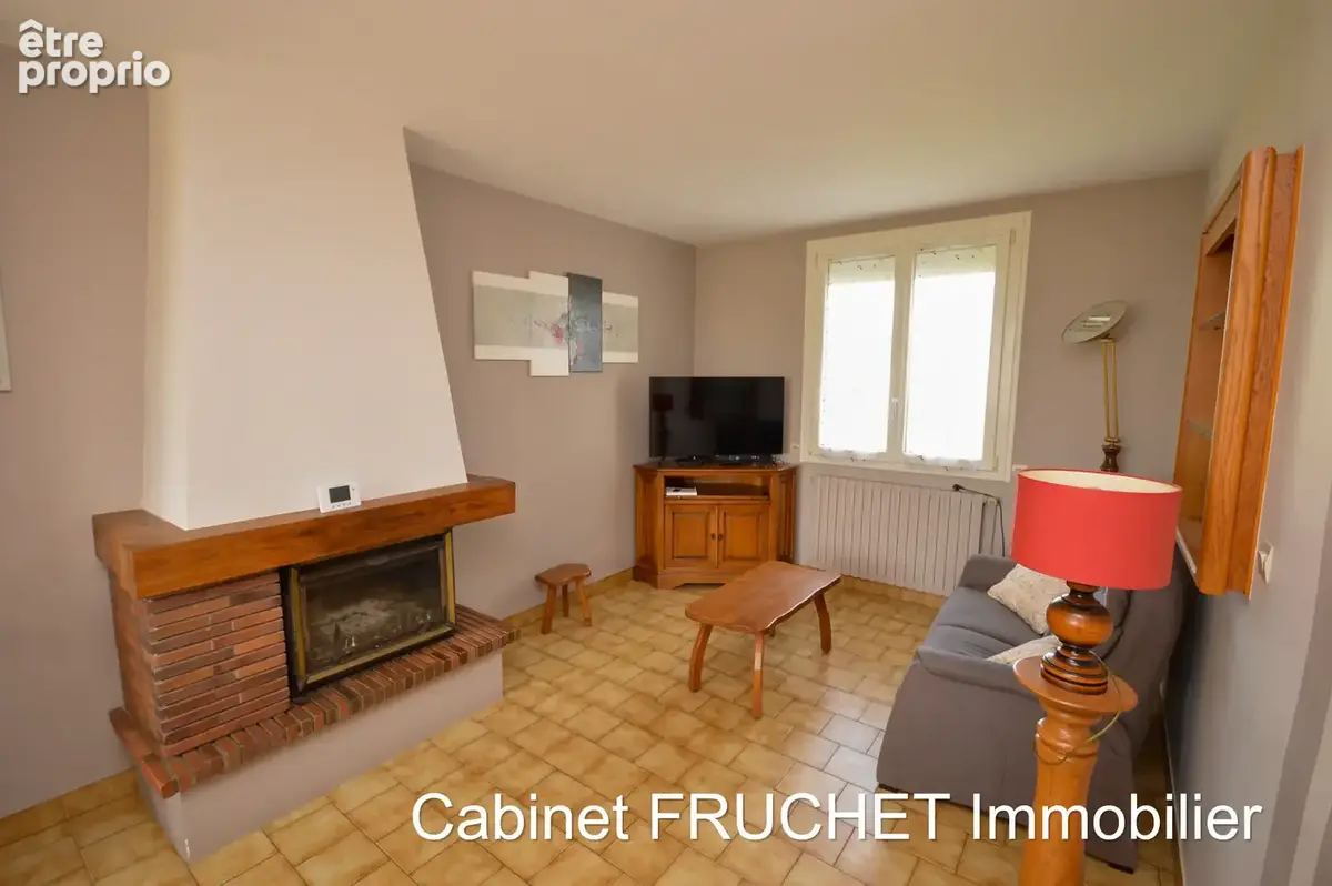 CHANTONNAY - Agréable maison 3 chambres, terrain et garage - photo 8