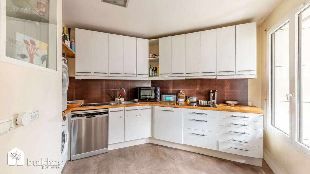 Appartement à LEVALLOIS-PERRET