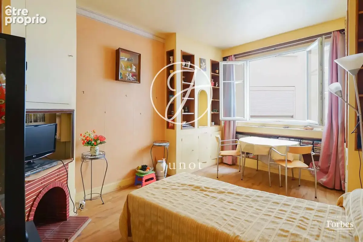 Paris 18e - MARCHÉ SAINT-PIERRE / JARDIN DU SACRÉ-CŒUR - Appartement - 41,20m² Carrez - Calme - photo 10