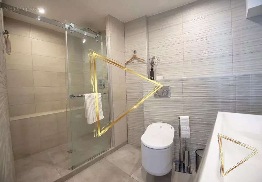 Appartement à PARIS-1E