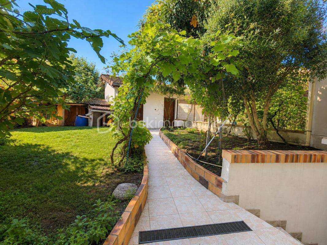 Maison familiale 4 chambres avec jardin de 72 m², 188 m² de terrain - Terrasses et garage – Livry-Gargan - photo 4