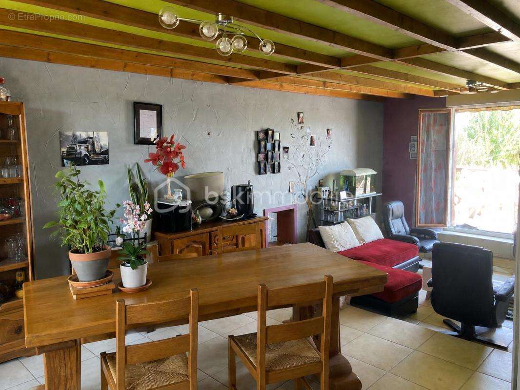 Maison familiale avec sous-sol, terrasse et terrain clos – Giffaumont - photo 3