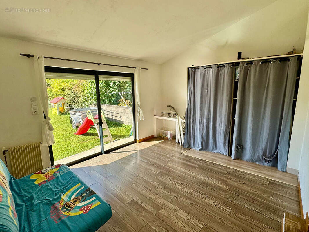 AUBIÈRE / Opportunité maison à vendre au calme avec jardin et 2 chambres ! - photo 9