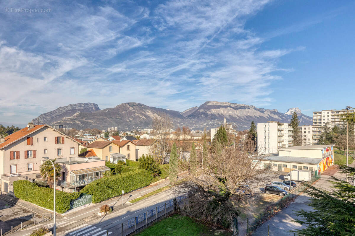 Appartement à SAINT-MARTIN-D&#039;HERES