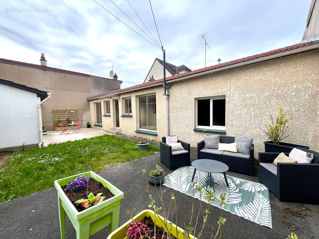 Maison à MONTGERON