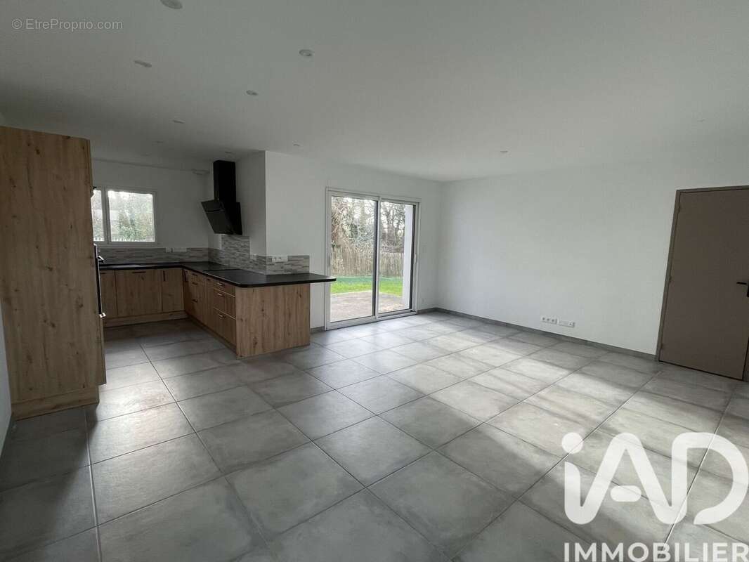 Photo 2 - Maison à PONT-L'ABBE