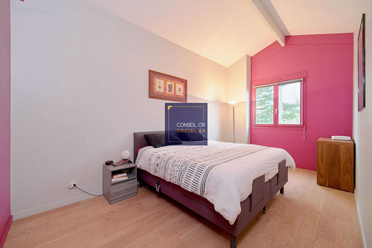 Appartement à SAINT-GENIS-LAVAL