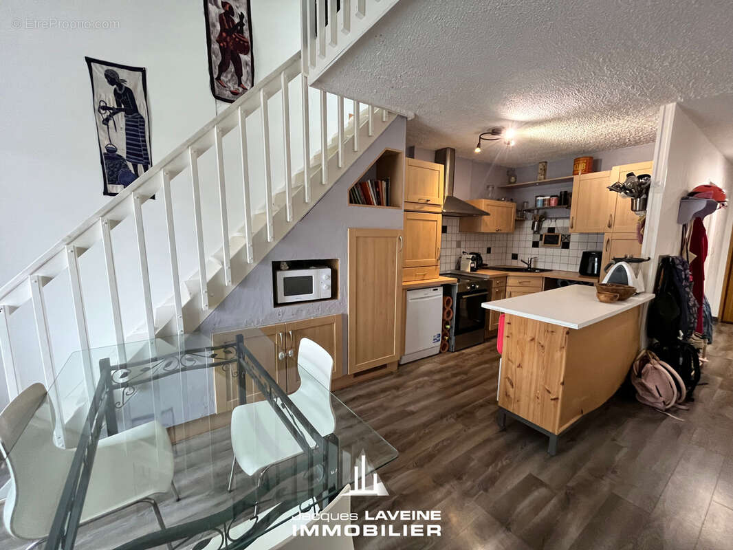Appartement à CUVRY